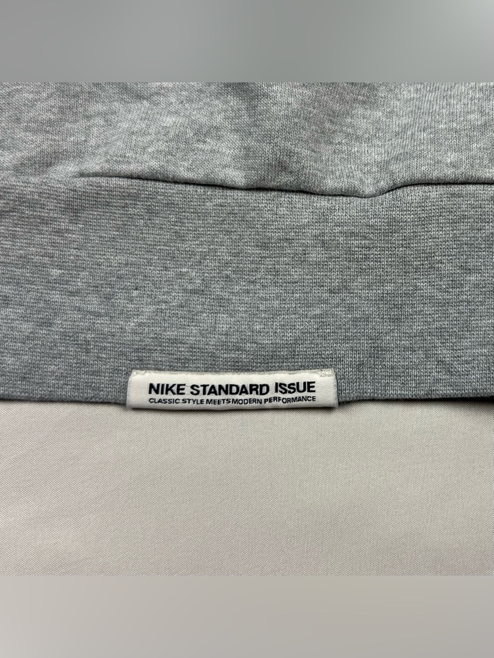 Nike Duke Blue Devils Mens Standard Issue Crewneck Sweatshirt Sz Medium Grey A7 - Picture 6 of 9